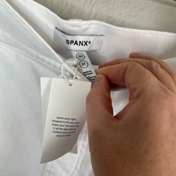 Spanx Womens Plus size White Denim Slimming High Waisted  Jean Shorts 3X - Picture 5 of 9
